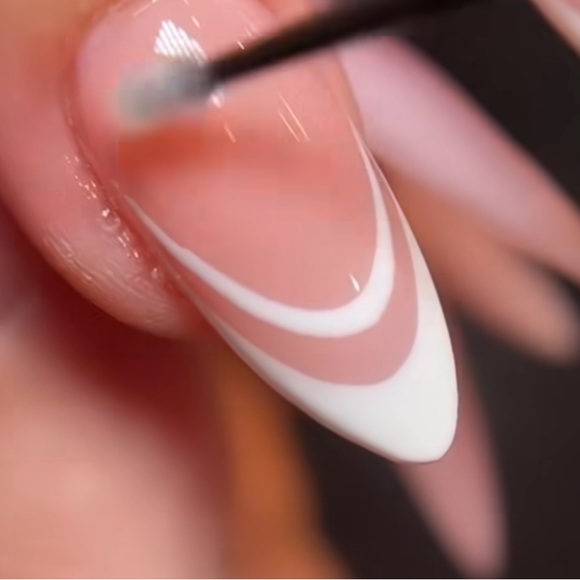 Meet your Posher, Loren - Picture 1 of 3